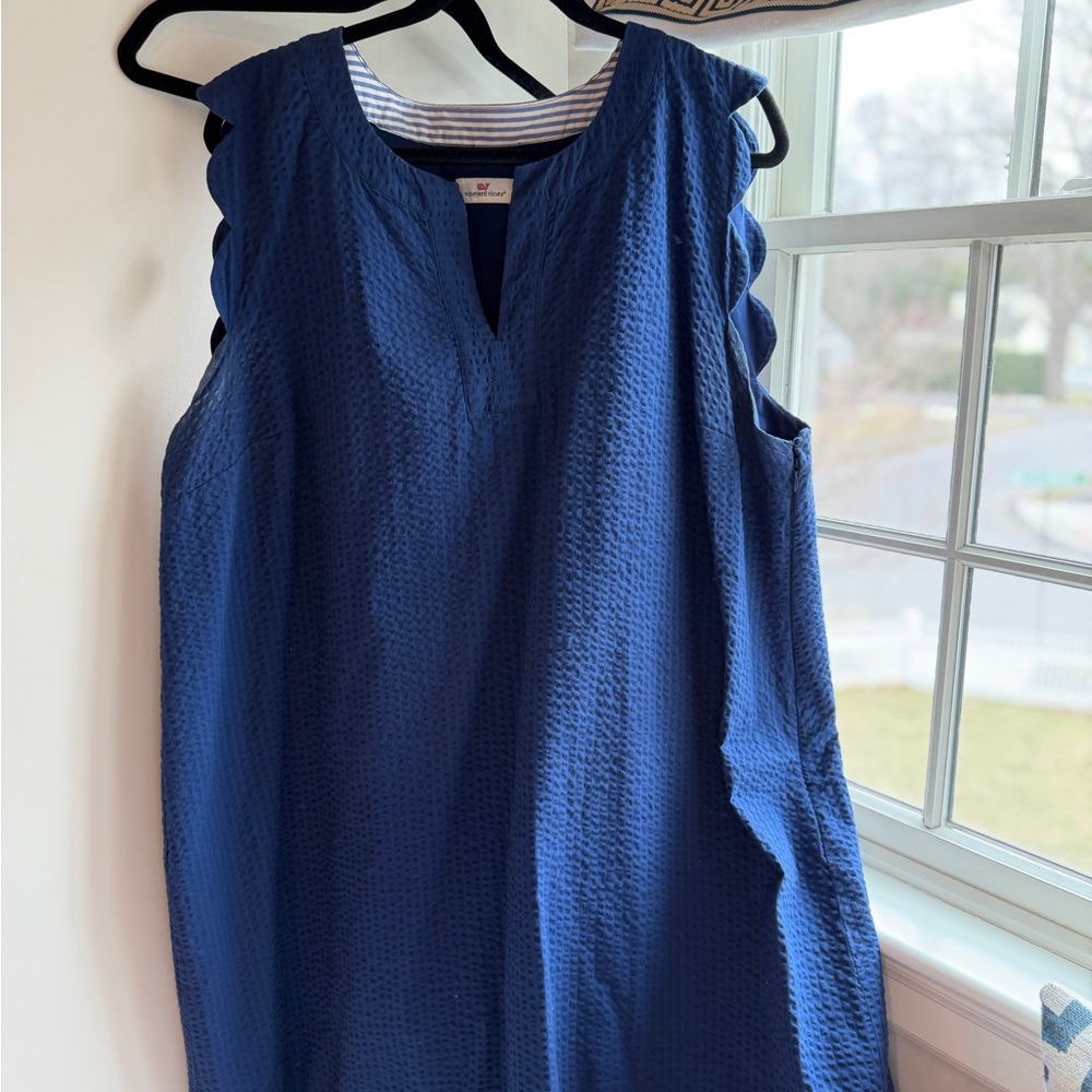 Vineyard Vines Navy Scallop-Edge Sleeveless Cotton Tank